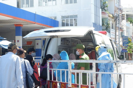Hải Phòng gửi 33 y bác sĩ và 5 tỷ đồng “chi viện” cho Đà Nẵng chống dịch