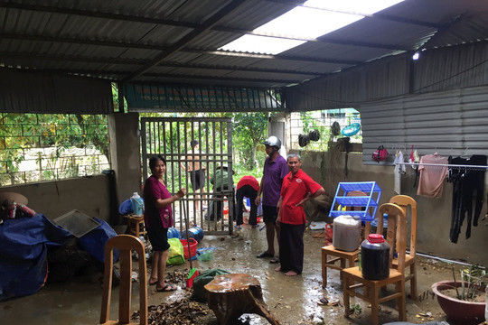 Điện Biên: “Bóp nghẹt” dòng suối gây ngập úng khu dân cư xã Thanh Hưng