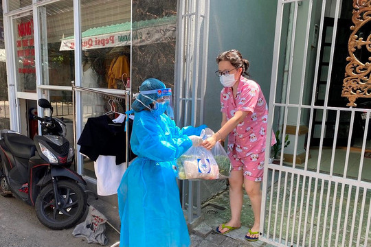 24.000 “bữa cơm” trao tặng cho người dân gặp khó khăn do dịch Covid-19 tại Đà Nẵng và Quảng Nam