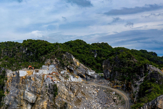 Yên Định (Thanh Hóa): Công ty Hưng Tùng khai thác đá ra ngoài phạm vi mỏ