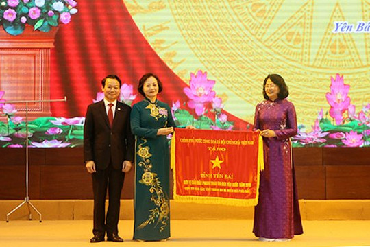 Phó Chủ tịch nước Đặng Thị Ngọc Thịnh dự Đại hội Thi đua yêu nước tỉnh Yên Bái
