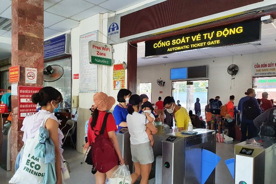 Đà Nẵng đề nghị mở lại vận tải khách, giảm tiền điện cho người dân