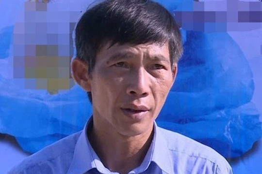 Miễn nhiễm chức danh Phó chủ tịch UBND huyện Hậu Lộc đánh bài tại công sở
