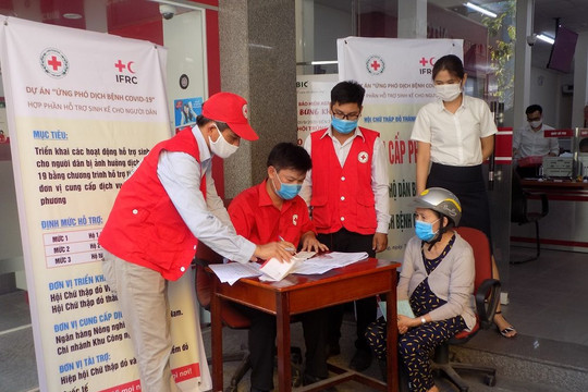 Hơn 300 triệu đồng hỗ trợ người dân gặp khó khăn do dịch COVID-19 tại Đà Nẵng 