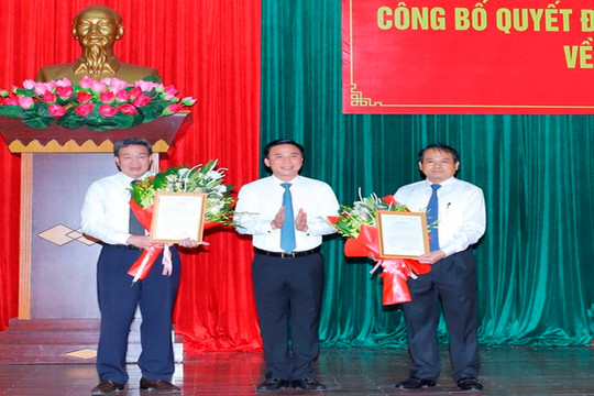 Thanh Hóa: Công bố quyết định về công tác cán bộ tại TP. Sầm Sơn và huyện Thọ Xuân
