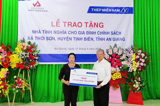 Thép Miền Nam - Vnsteel: Trao tặng “Nhà tình nghĩa” cho gia đình chính sách xã Thới Sơn – An Giang