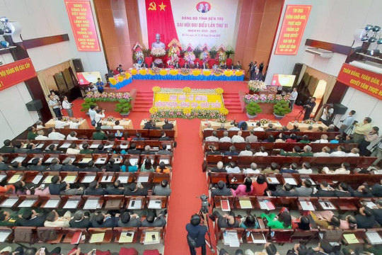 Phó Thủ tướng Thường trực Trương Hòa Bình dự, chỉ đạo Đại hội Đảng bộ tỉnh Bến Tre