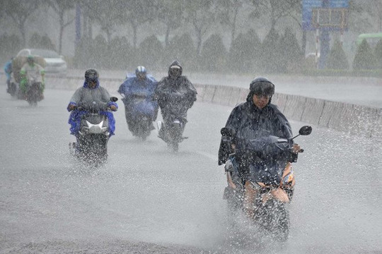 Dự báo thời tiết ngày 16/10: Trung Bộ mưa lớn kéo dài