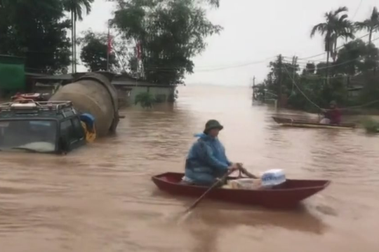 Hà Tĩnh: 4 người chết và mất tích, 31.000 hộ dân bị ngập nặng do mưa lũ