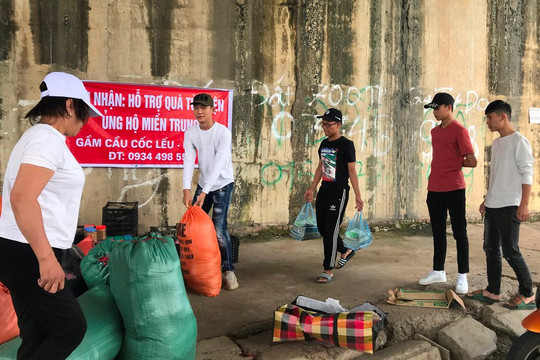 Lào Cai nhiều hoạt động từ thiện hướng về miền Trung
