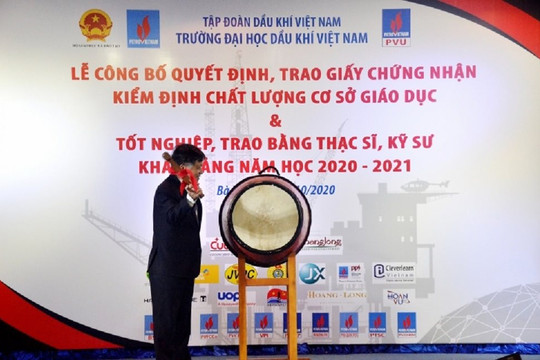 Đại học Dầu khí Việt Nam khai giảng năm học mới 2020 - 2021 và trao bằng thạc sỹ, kỹ sư