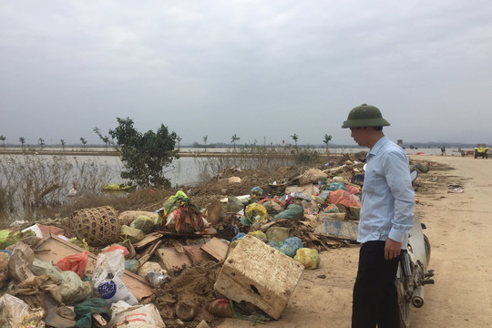 Quảng Bình: Tăng cường công tác xử lý rác thải dồn ứ sau mưa lũ