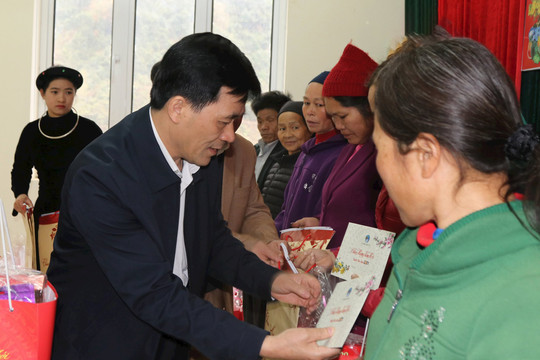 Lãnh đạo Ủy ban Dân tộc thăm và chúc Tết tại các tỉnh: Cao Bằng và Kiên Giang