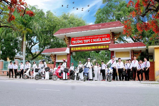 Nam Định: Cho học sinh 2 trường THPT tạm nghỉ để phòng dịch Covid-19