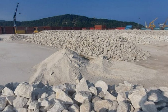 Xuất khẩu đá trắng: Cần cấm xuất thô để mang lại nhiều lợi ích cho quốc gia