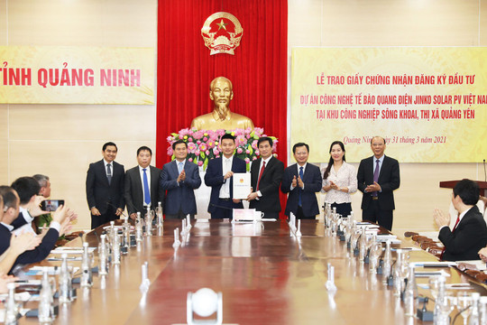 Quảng Ninh: Trao giấy chứng nhận đầu tư 500 triệu USD vào KCN Sông Khoai