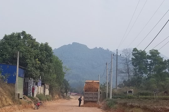 Dự án nâng cấp đường 273  Thái Nguyên:  Nhà thầu  có dấu hiệu sử dụng vật liệu không rõ nguồn gốc 