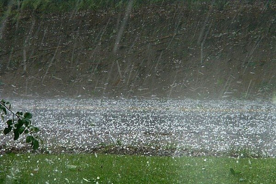 Thời tiết ngày 5/4, Bắc Bộ có mưa, cảnh báo lốc, sét, mưa đá