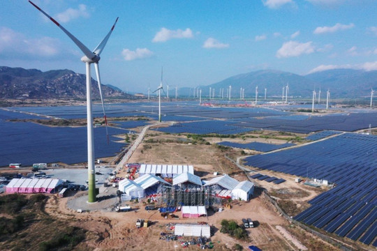 Khánh thành nhà máy điện gió lớn nhất Việt Nam