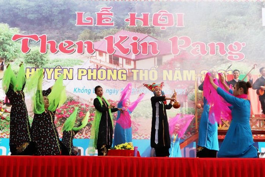 Lai Châu: Dân tộc Thái (trắng) tổ chức Lễ hội Then Kin Pang 