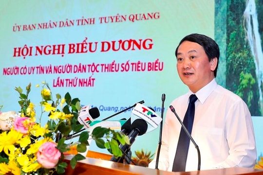 Bộ trưởng Hầu A Lềnh đánh giá cao đóng góp của Người có uy tín và người DTTS tiêu biểu tỉnh Tuyên Quang