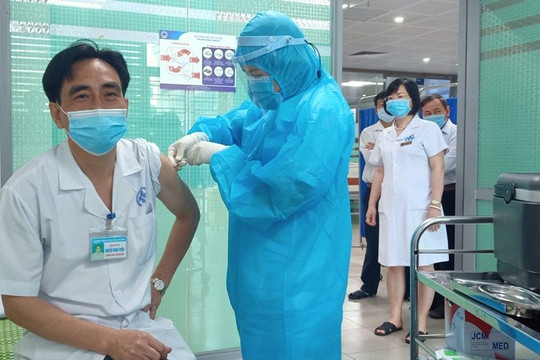 Thái Bình: Tiêm thí điểm vaccine Covid-19 cho cán bộ, y bác sĩ tuyến đầu chống dịch