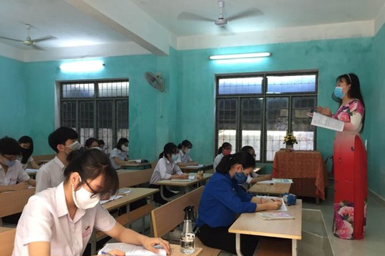 Học sinh Quảng Ngãi trở lại trường từ 12/5 để hoàn tất năm học 2020-2021