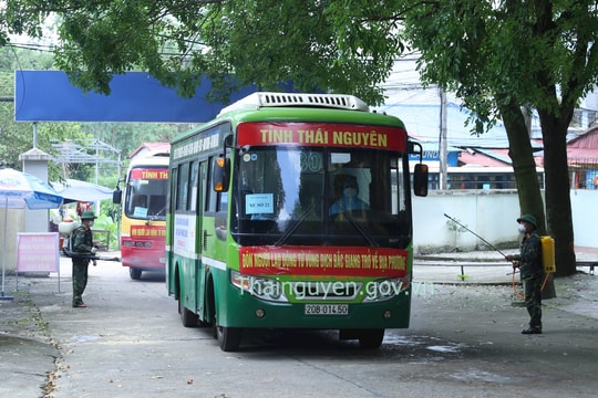  Thái Nguyên: Đón người lao động từ tâm dịch Bắc Giang trở về quê hương