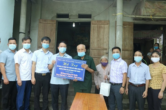 Bệnh viện Trung ương Thái Nguyên: Hỗ trợ, tri ân nhân dịp kỷ niệm 74 Năm ngày Thương binh, liệt sỹ