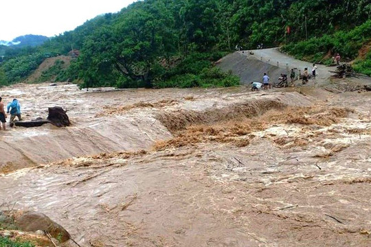 Thanh Hóa: Mưa lũ gây sạt lở ở nhiều xã huyện biên giới Mường Lát
