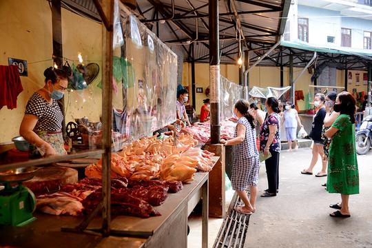 Hà Nội: Tiềm ẩn mối lo lắng ở các khu chợ dân sinh