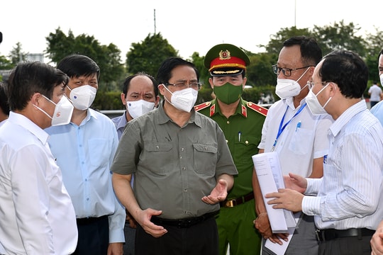 Phải hết sức tránh quan liêu, “xa dân”, triển khai các giải pháp mới quyết liệt, mạnh mẽ, hiệu quả hơn để dập dịch