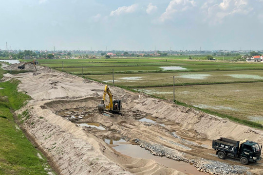  Kim Sơn (Ninh Bình): Nhiều bãi cát trái phép vi phạm đê điều