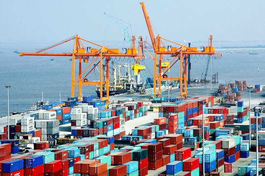  Tháng 7, xuất nhập khẩu hàng hóa ước đạt 53,5 tỷ USD