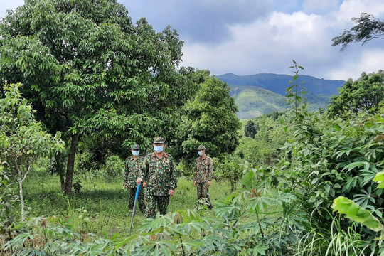 Quảng Trị: Hàng chục người tìm kiếm 2 thiếu niên mất tích khu vực rừng núi