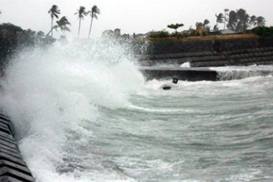Cảnh báo mưa dông, gió mạnh và sóng lớn trên các vùng biển phía Nam