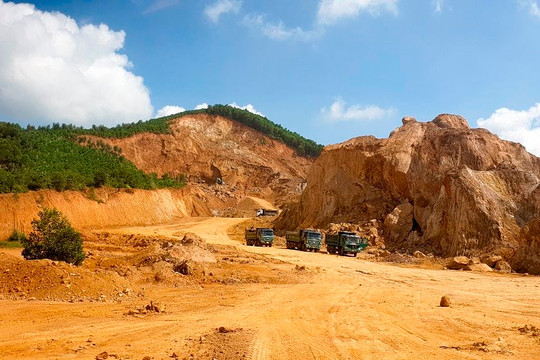 Thanh Hóa: Yêu cầu dừng hoạt động tại mỏ đất ở Nông Cống để phục hồi môi trường