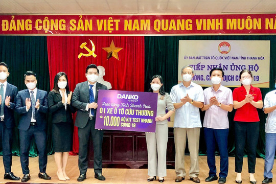 Danko Group trao tặng xe cứu thương và 10.000 bộ kit test nhanh Covid-19 cho tỉnh Thanh Hóa