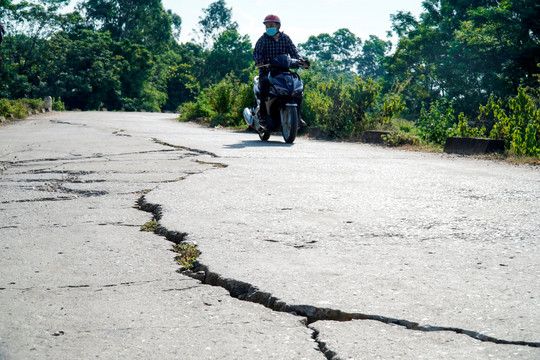 Thanh Hóa: Cần khắc phục nhiều tuyến đê bị nứt trước mùa mưa bão