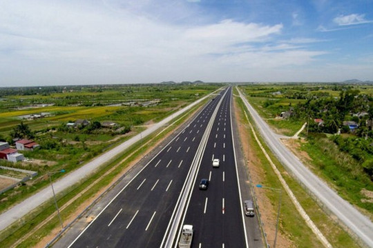 Không được để chậm tiến độ hoàn thành dự án thành phần trên tuyến cao tốc Bắc - Nam phía đông