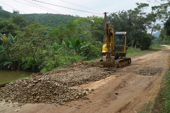 Thanh Hóa: Công ty Trường Minh khắc phục, sửa chữa hư hỏng đường tỉnh lộ 520