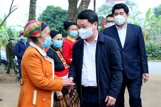 Bộ trưởng, Chủ nhiệm Hầu A Lềnh thăm và chúc Tết đồng bào dân tộc thiểu số tại Thanh Hóa và Nghệ An