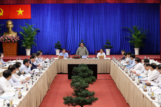 Thủ tướng Phạm Minh Chính: Cả nước chung tay phát triển hạ tầng, đặc biệt là hạ tầng giao thông