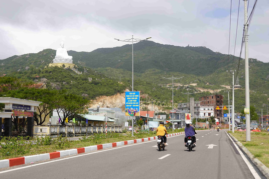 Bình Định hoàn thành hai công trình giao thông chào Xuân Nhâm Dần