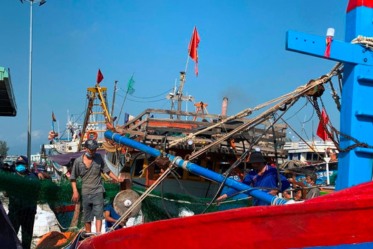 Miền Trung: Ngư dân gặp khó vì chi phí tăng cao