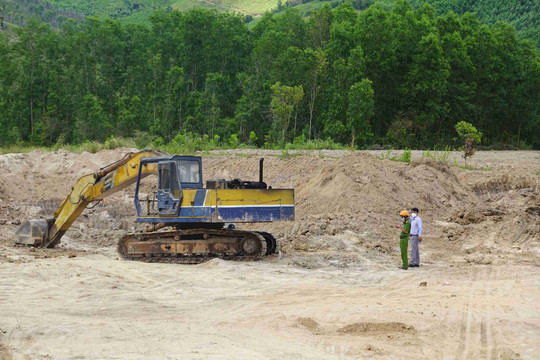 Vân Canh (Bình Định): Tái diễn nạn trộm đất sét