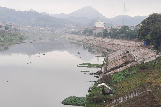 Lạng Sơn: Các dự án kè sông Kỳ Cùng chậm tiến độ, Chủ tịch tỉnh hối thúc
