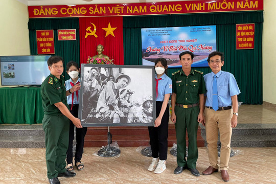 Thừa Thiên – Huế: Khơi dậy tình yêu biển, đảo cho các em học sinh