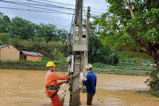 EVNNPC khắc phục sự cố lưới điện do mưa giông, lũ lụt tại các tỉnh miền núi phía Bắc