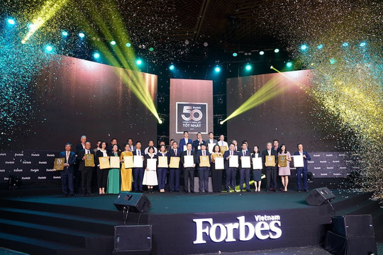 PV GAS lần thứ 10 liên tiếp nhận Vinh danh của Forbes “Top 50 Công ty niêm yết tốt nhất Việt Nam năm 2022” – “Top 5 Doanh thu và Lợi nhuận”